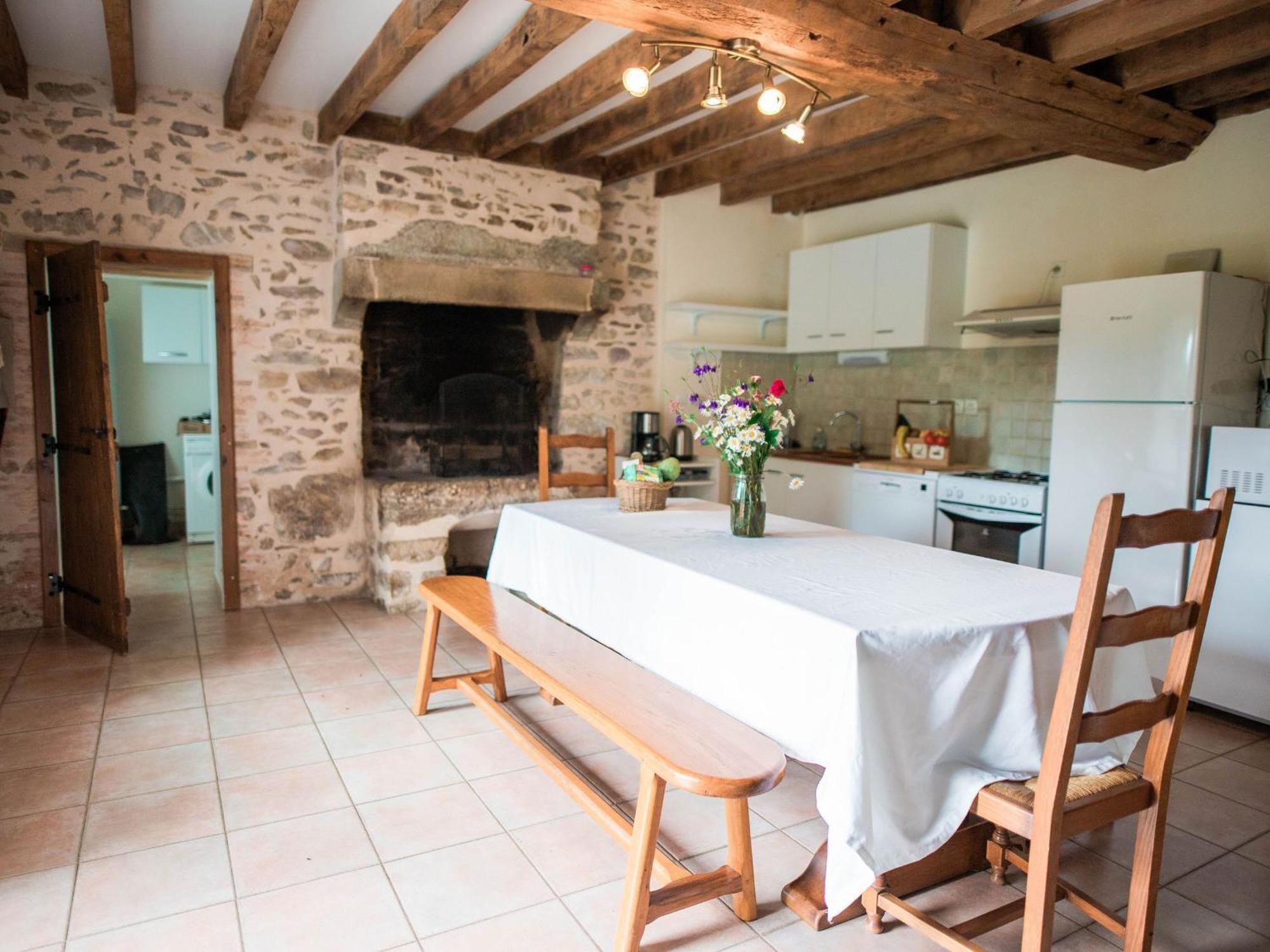 Gite De Charme Renove Avec Cheminee, Terrasse Et Proche Randonnees - Capacite 13 Pers. - Fr-1-410-179 Saint-Léonard-des-Bois Εξωτερικό φωτογραφία
